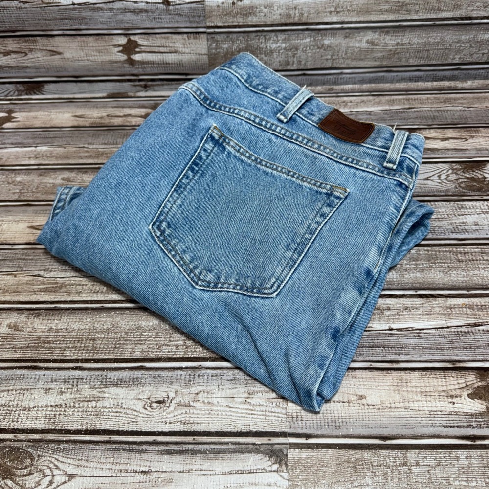 LL Bean Classic Fit Mens Jeans Light Wash 42x33 Actual Denim Straight Leg